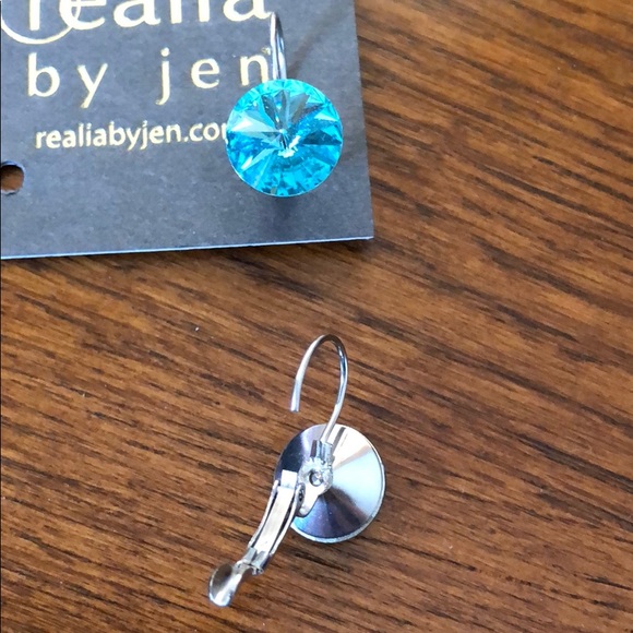 Realia by Jen blue Swarovski crystal earring - Picture 3 of 4